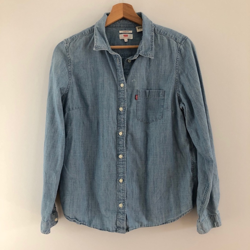 Levi’s Classic Denim Shirt